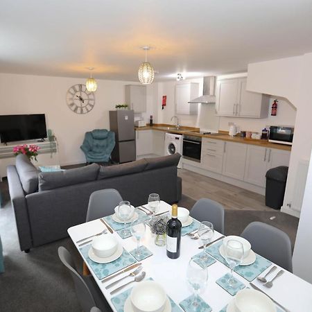 Exmouth - Apartment 2, Strand House - Modern 2 Bedroom Apartment, Perfect Location For Access To Beach & Town Centre - Sleeps 4 Guests - Hosted By Rentmyhouse מראה חיצוני תמונה