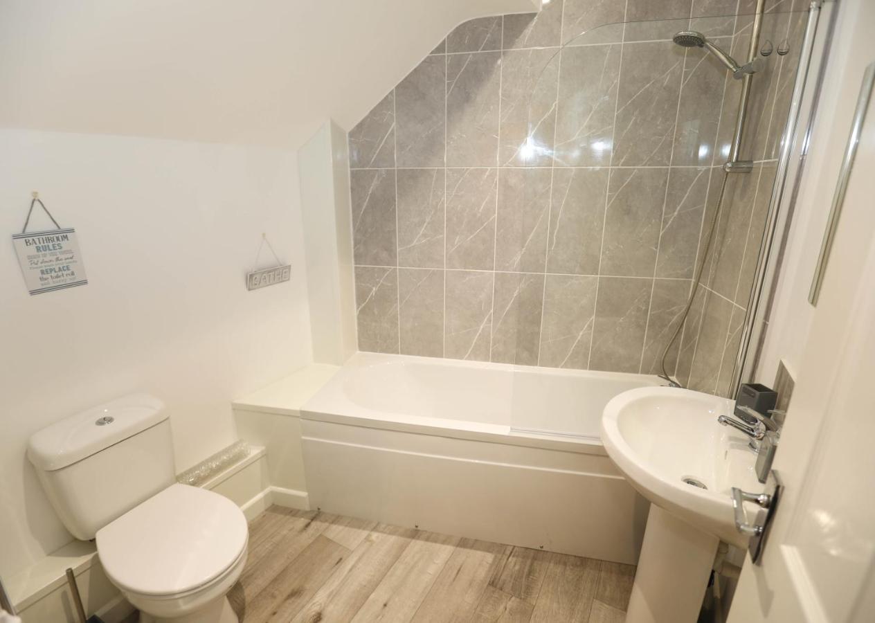 Exmouth - Apartment 2, Strand House - Modern 2 Bedroom Apartment, Perfect Location For Access To Beach & Town Centre - Sleeps 4 Guests - Hosted By Rentmyhouse מראה חיצוני תמונה