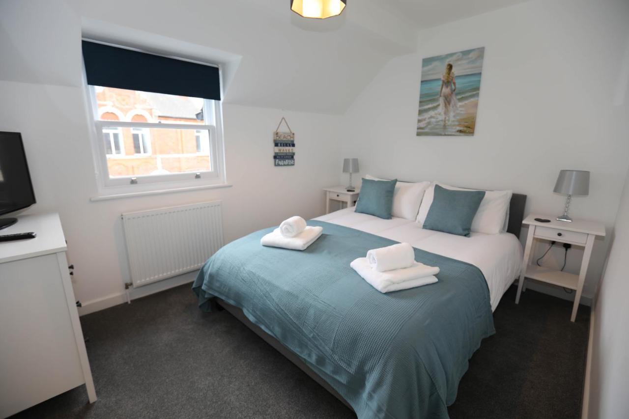 Exmouth - Apartment 2, Strand House - Modern 2 Bedroom Apartment, Perfect Location For Access To Beach & Town Centre - Sleeps 4 Guests - Hosted By Rentmyhouse מראה חיצוני תמונה