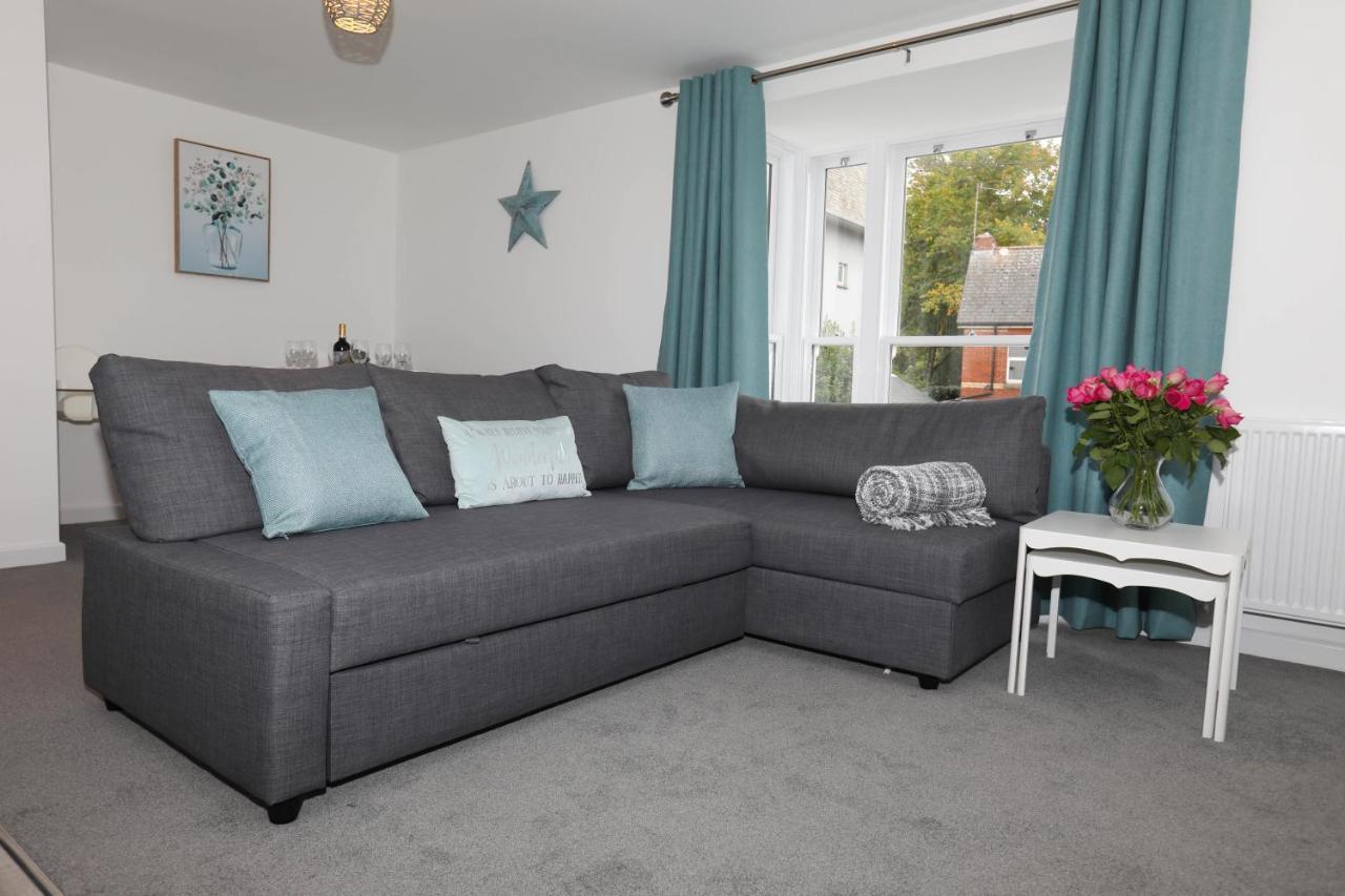 Exmouth - Apartment 2, Strand House - Modern 2 Bedroom Apartment, Perfect Location For Access To Beach & Town Centre - Sleeps 4 Guests - Hosted By Rentmyhouse מראה חיצוני תמונה