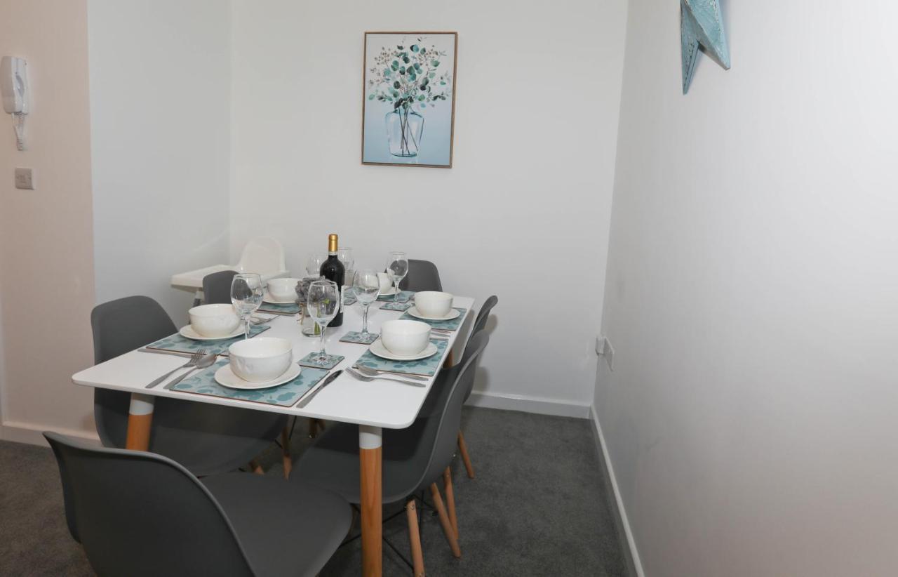 Exmouth - Apartment 2, Strand House - Modern 2 Bedroom Apartment, Perfect Location For Access To Beach & Town Centre - Sleeps 4 Guests - Hosted By Rentmyhouse מראה חיצוני תמונה